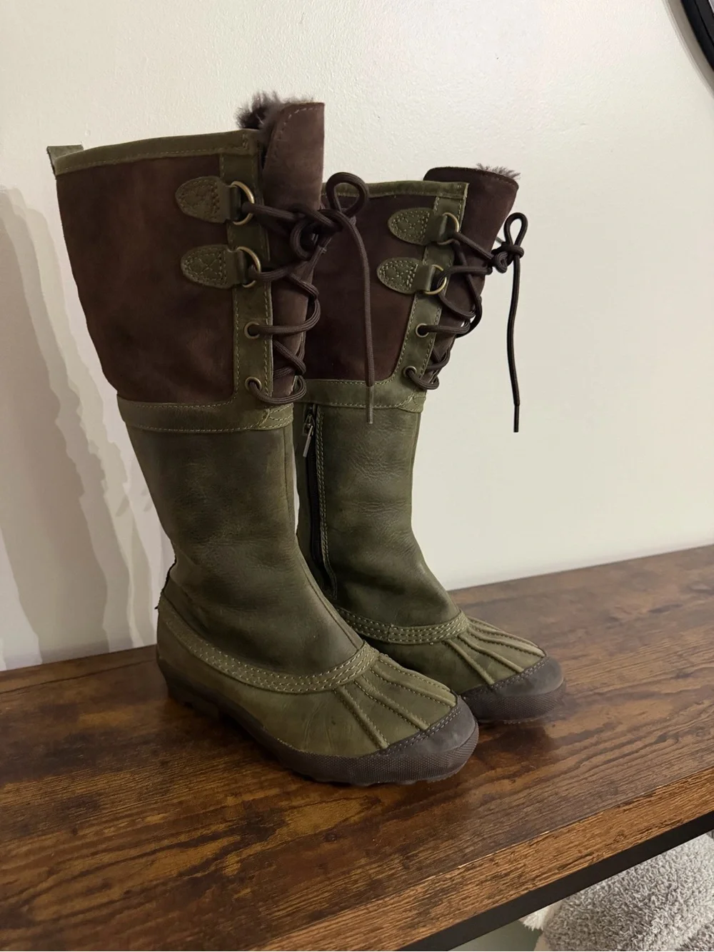 UGG Belcloud Tall Duck Boots Olive Green size 5